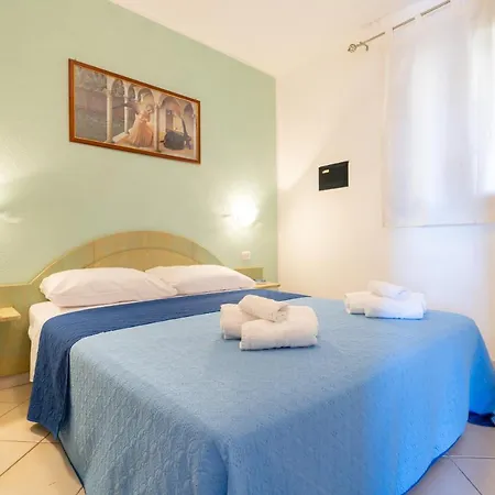 Hotel apartamentowy Costa Del Turchese 2*