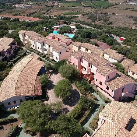Costa Del Turchese מלון דירות 2*