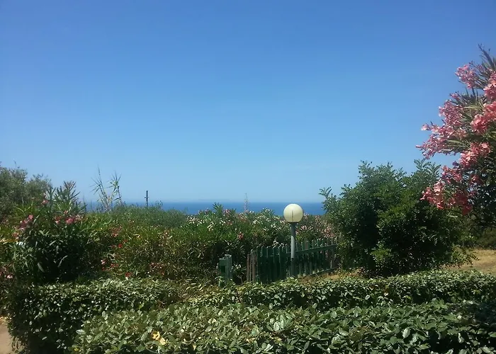 Apartahotel Costa Del Turchese Badesi