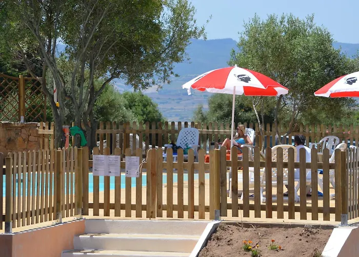 Apartahotel Costa Del Turchese Badesi
